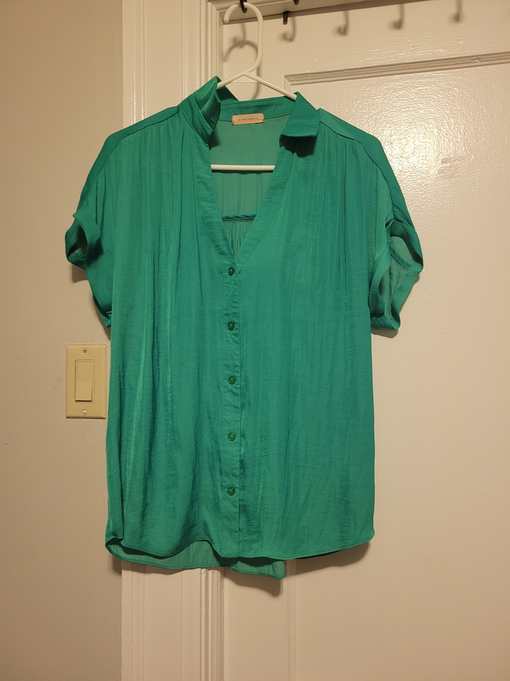Women’s Green Button-Front Short Sleeve Blouse Loose Fit Casual Dressy Fun SzM